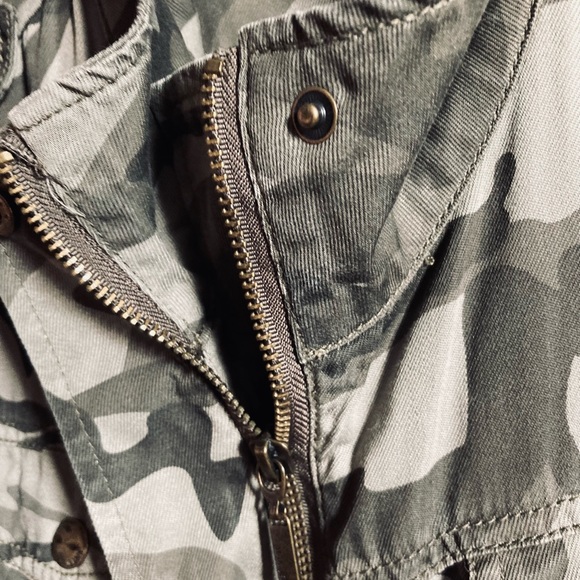 MAX JEANS - MILITARY CAMOUFLAGE JACKET - Size L - BRAND NEW! - Picture 4 of 6